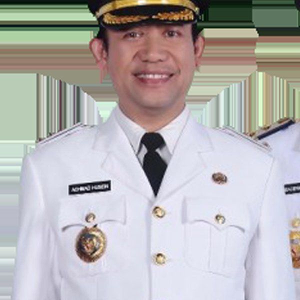 Bupati Banyumas Achmad Husein