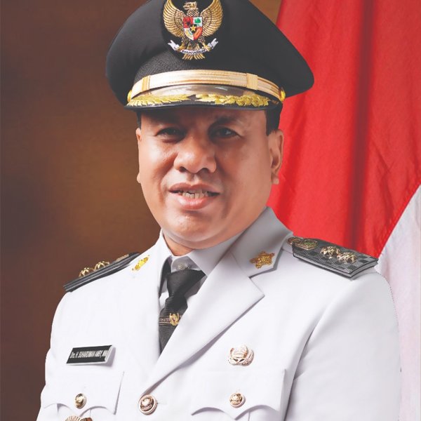 Bupati Kuantan Singingi Suhardiman Amby